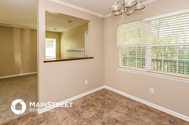 Building Photo - 2221 Killarney Pl