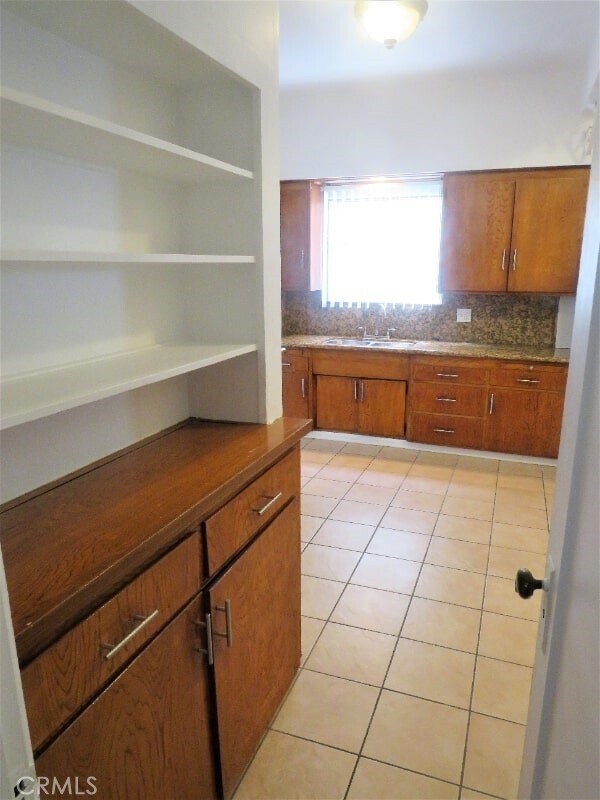 Building Photo - 227 S Gale Dr