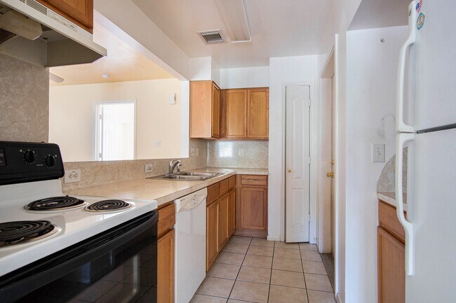 Building Photo - 1207 Lovett St