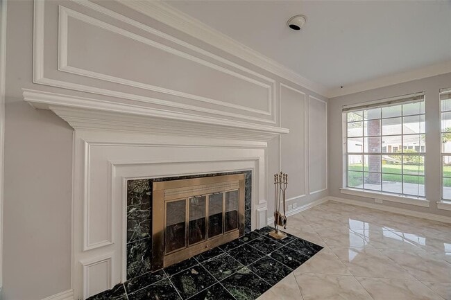 Building Photo - 2112 Limrick Dr