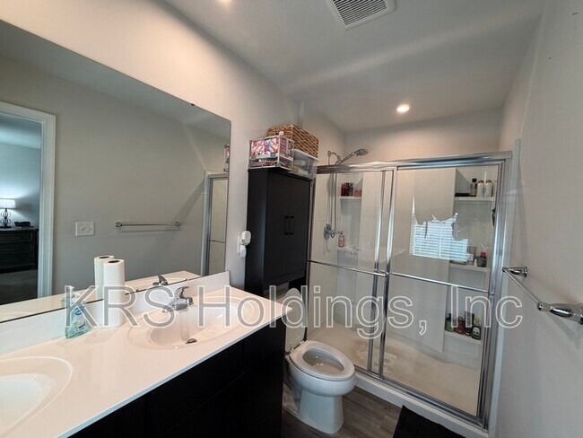 Building Photo - 436 Forecastle St
