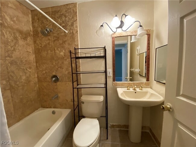 Building Photo - 17375 Dowling Dr