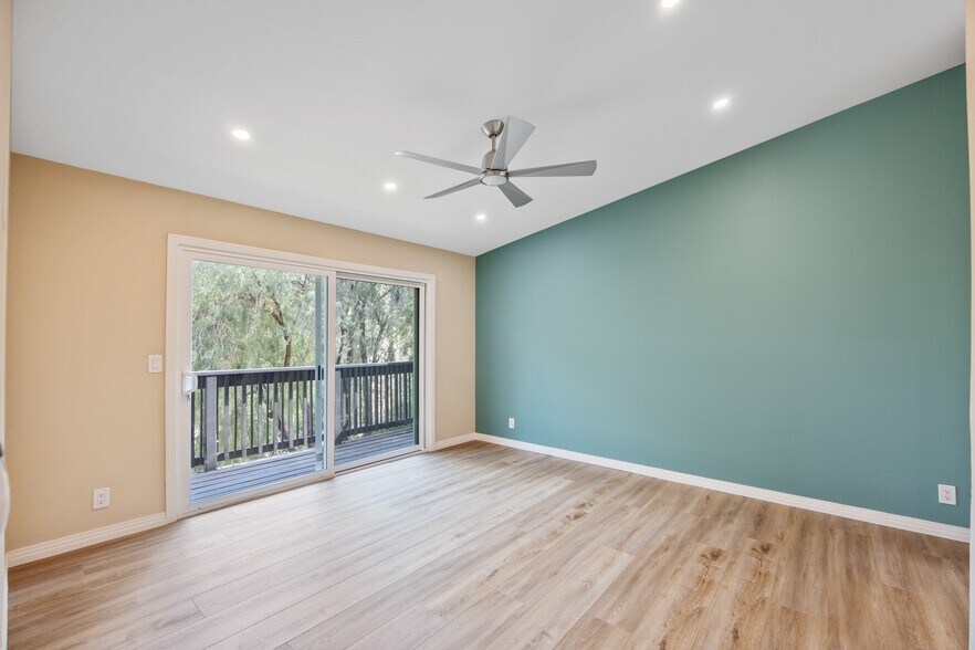Building Photo - 5530 Spanish Oak Ln