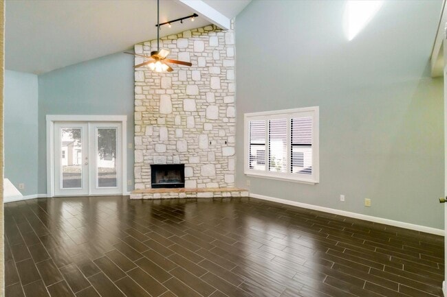 Building Photo - 8401 Echo Creek Ln