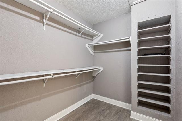 Building Photo - 4673 Feathercrest Dr