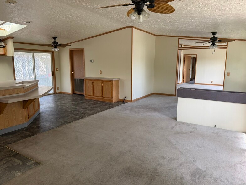 Building Photo - 201 Black Pine Blvd
