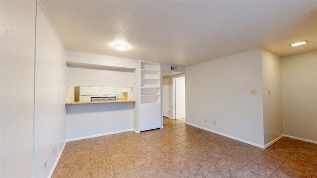 Building Photo - 1326 Airline Dr