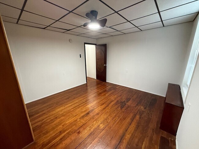 Building Photo - Cute, updated 2BR house coming up for Sept...