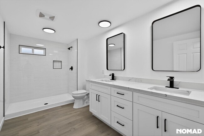 Building Photo - 6552 38th Ave NE