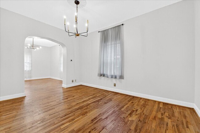 Building Photo - 5153 Cologne Ave