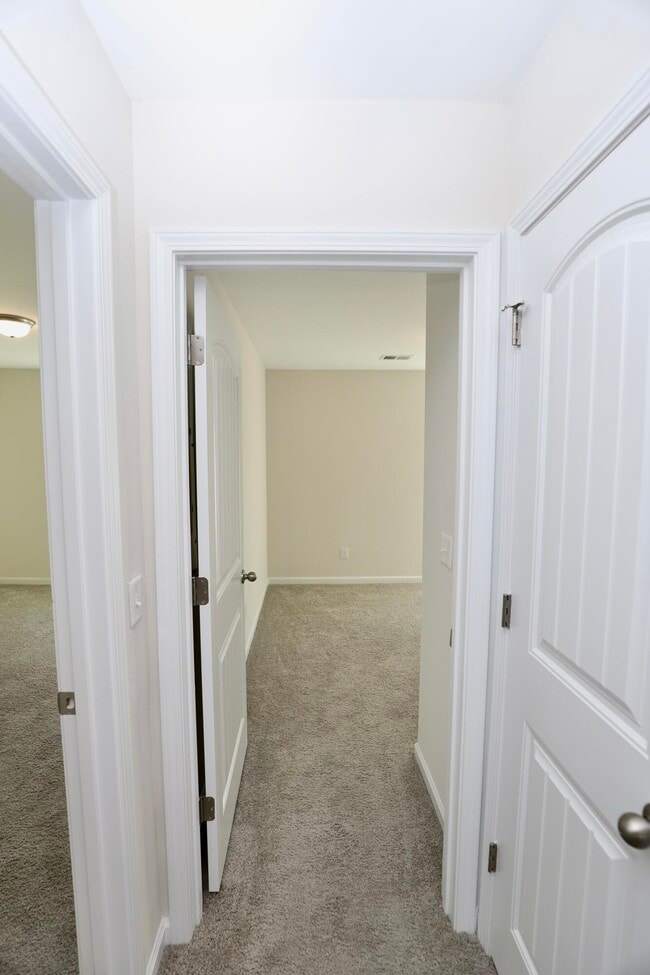 Building Photo - 1854 Gabriel Ln