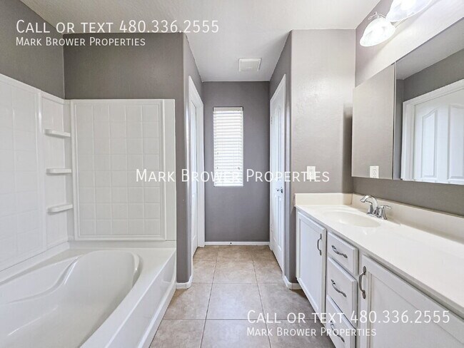 Building Photo - 3344 S 186th Ln