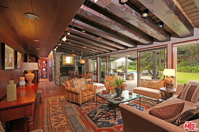 Building Photo - 2673 Mandeville Canyon Rd