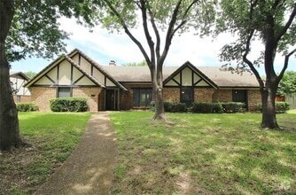 Building Photo - 1123 Wellington Dr
