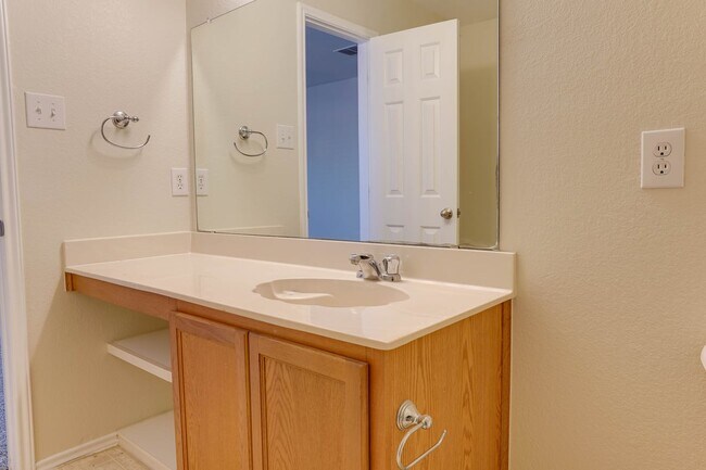 Building Photo - 9016 Garden Springs Dr