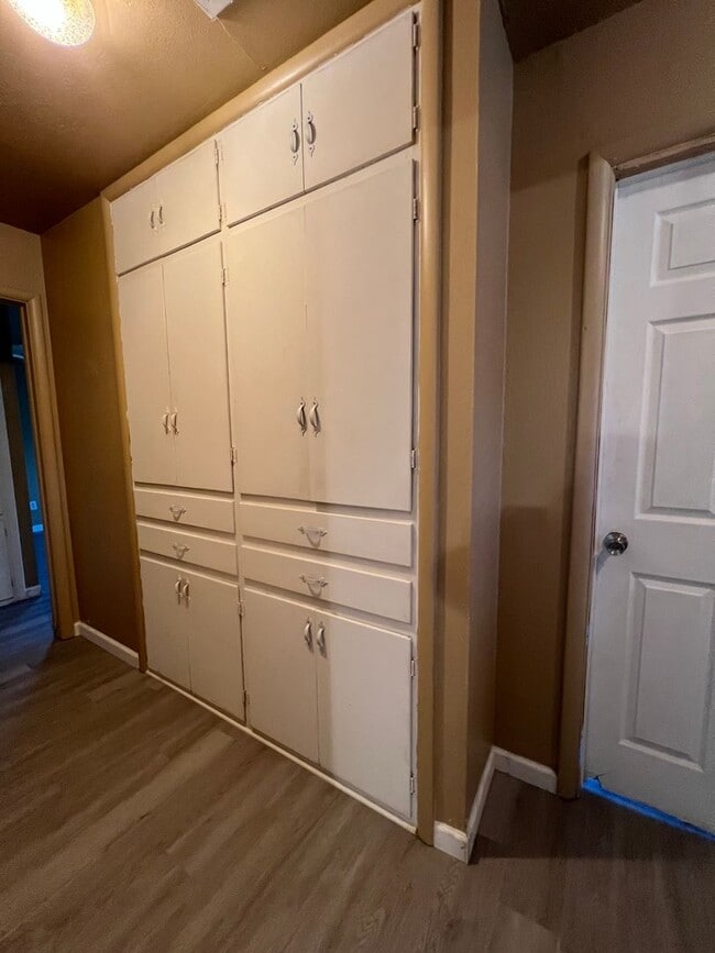 Building Photo - 3818 NW Bell- AVAILABLE NOW!