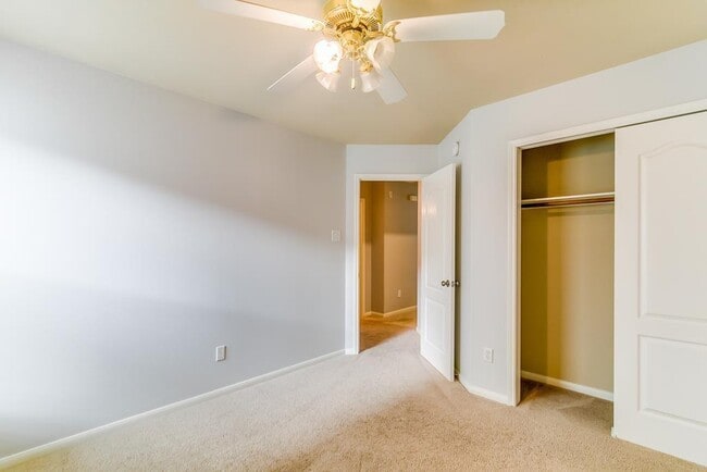 Building Photo - 16802 Village View Trail