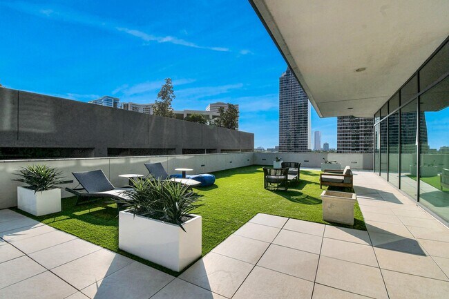 Building Photo - 1600 Post Oak Blvd