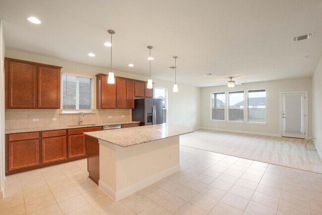 Building Photo - 148 Isabella Wy
