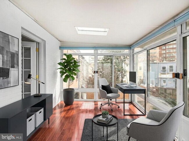 Building Photo - 2420 I St NW