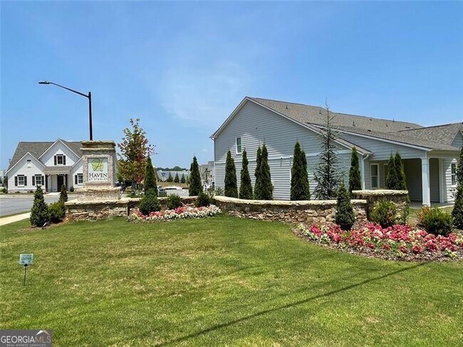 Building Photo - 1704 Pardee Dr