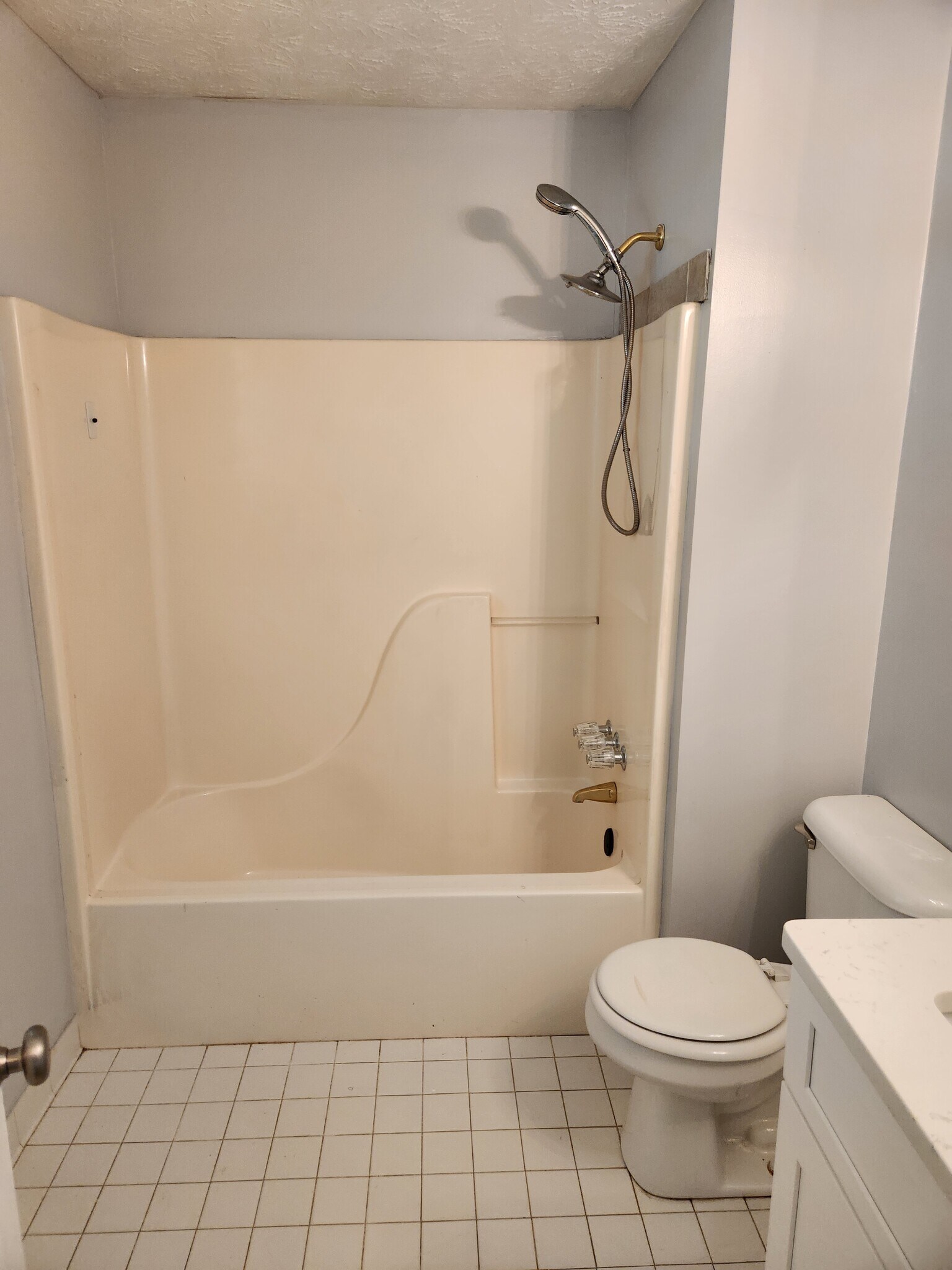 Building Photo - 482 Grove Hill Dr