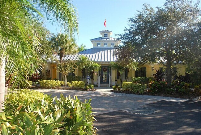 Building Photo - 5635 Whitehead St