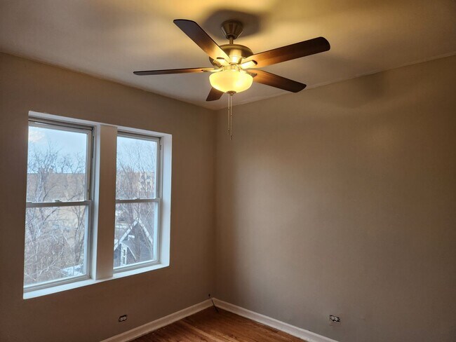 Building Photo - 1250 S Karlov - 2 Bed