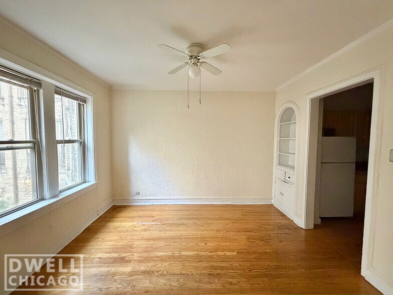 Building Photo - 1430 W Farwell Ave
