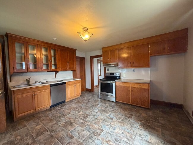 Building Photo - 7144 Susquehanna Trail S