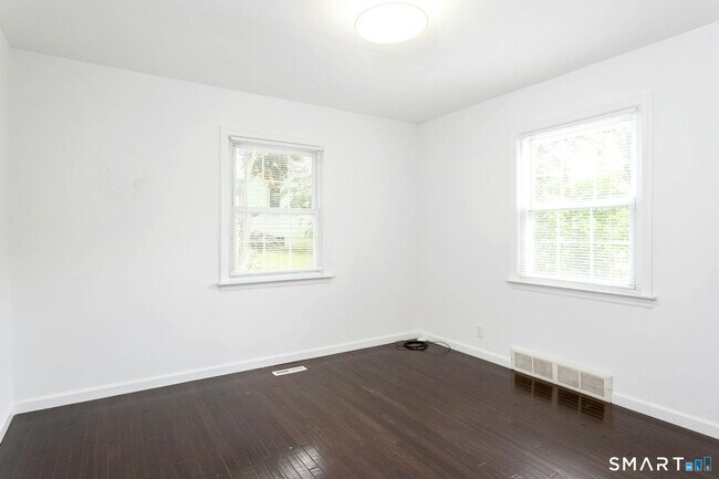 Building Photo - 124 Minturn Pl
