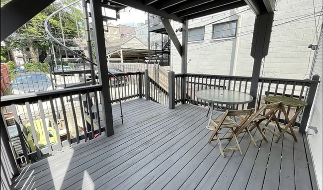 Building Photo - 2 bedroom in Chicago IL 60642
