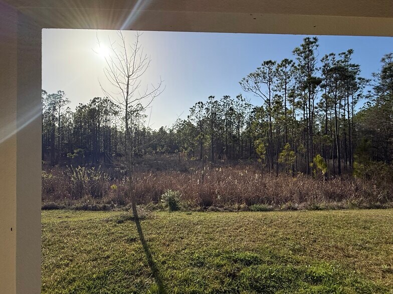 Building Photo - 13 Melogold Dr