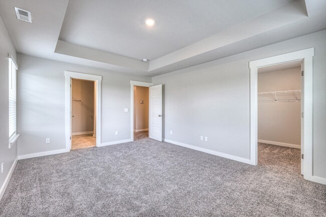 Building Photo - 531 Swanholme Dr