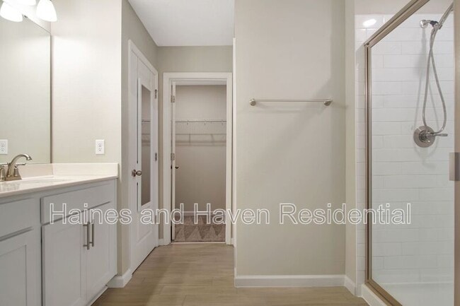 Building Photo - 840 Blue Creek Dr