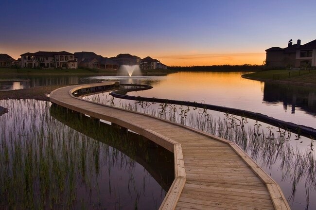 Building Photo - 4706 Llano Lp