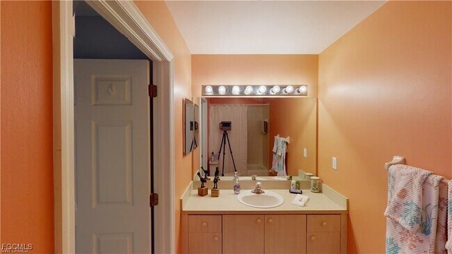 Building Photo - 15433 Bellamar Cir