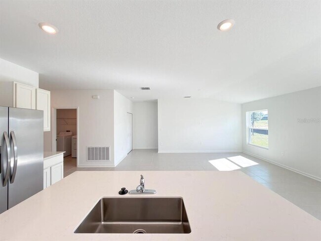 Building Photo - 3212 Alpine Wy