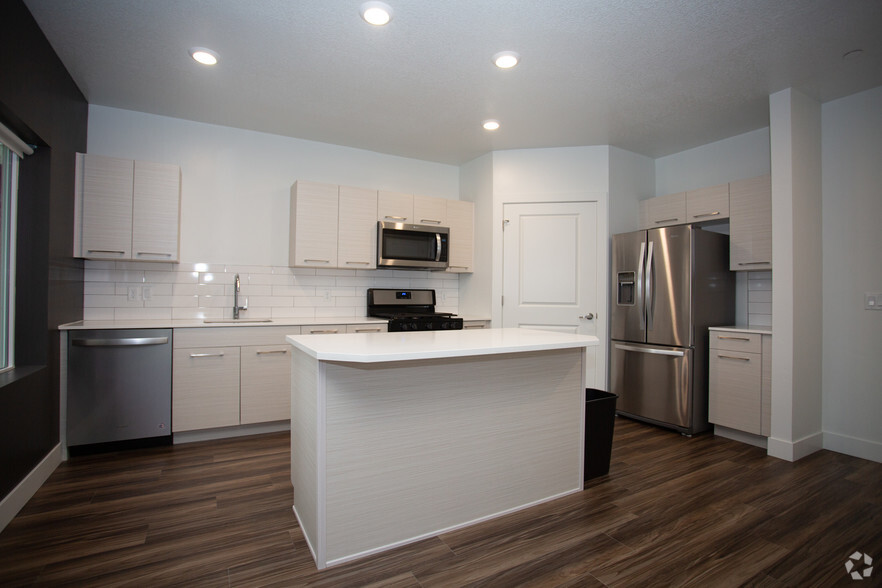 Unfurnished Kitchen - Block 44