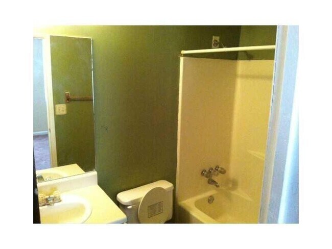 Building Photo - 2523 Sweetridge Ct