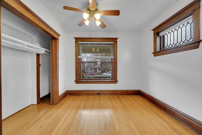 Building Photo - $2,080.95 - Charming 1 bed, 1 bath located in Denver with Bonus Flex Room!