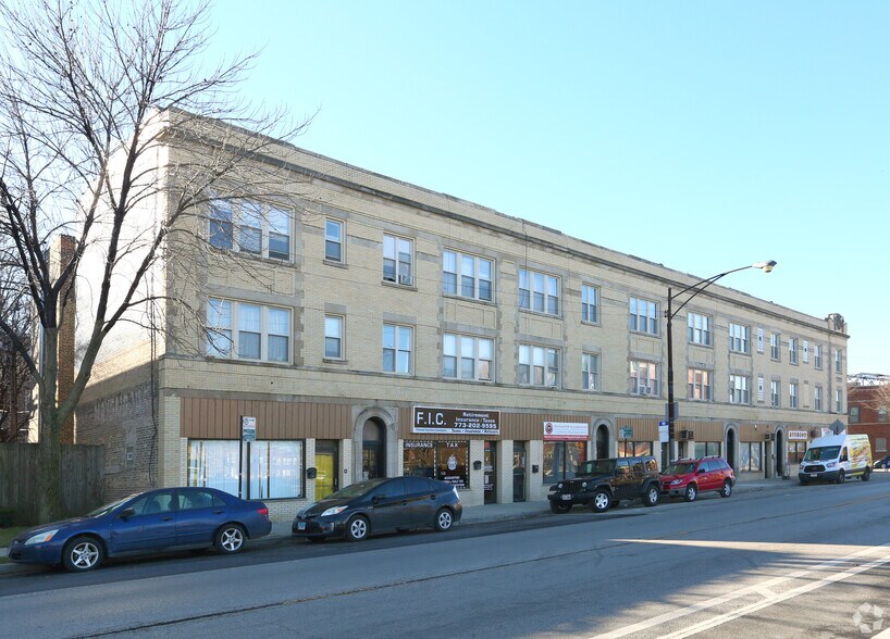 Building Photo - 4716 N Kenneth Ave