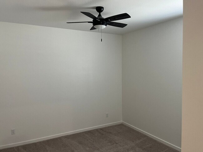 Building Photo - 19915 W Badgett Ln