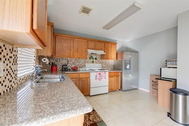 Building Photo - 14219 Beech Meadow Dr
