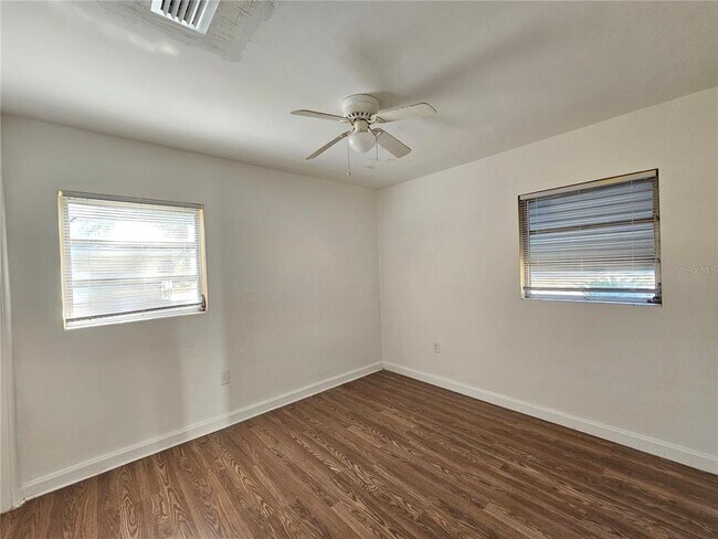 Building Photo - 3219 Decatur Ave