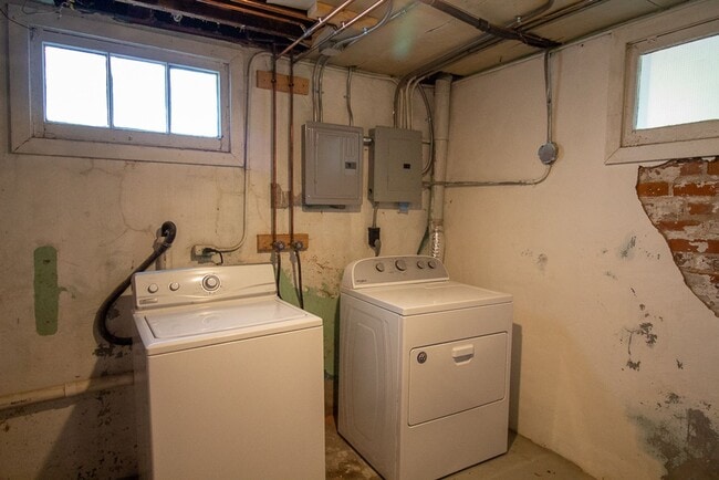Building Photo - Beautiful 4 Bedroom House for Rent | 54th ...