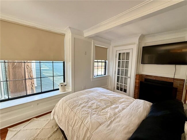 Building Photo - 367 Benefit St