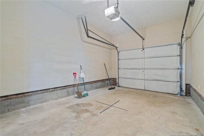 Building Photo - 1028 Kerrow Rd
