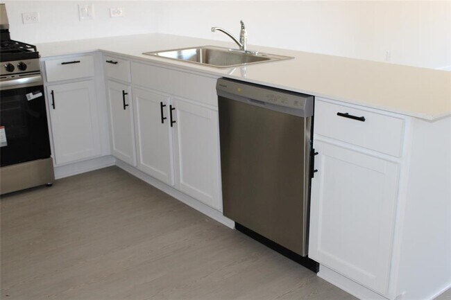 Building Photo - 3036 Dawn Sound Dr