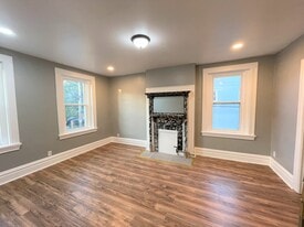 Building Photo - 107 Parkhurst St